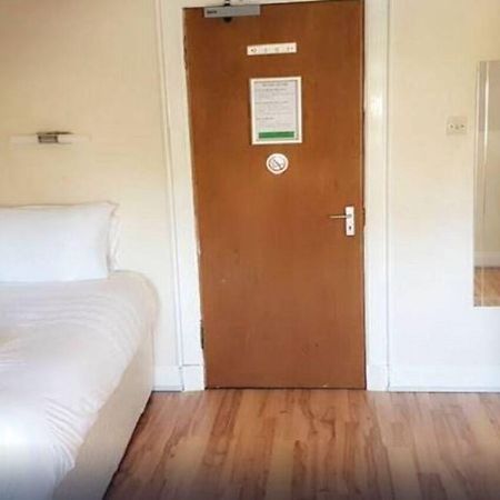 Oyo Gothenburg Hotel 邓弗姆林 外观 照片