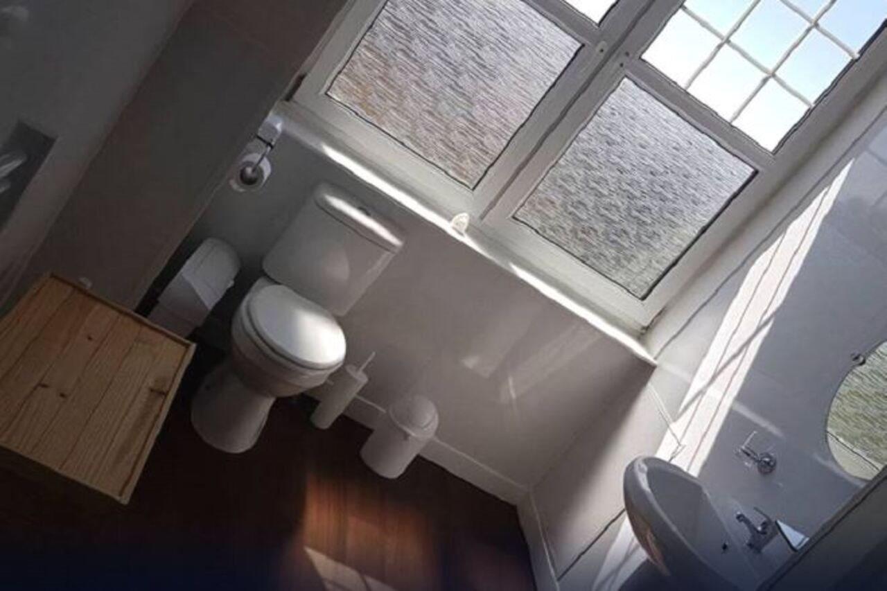 Oyo Gothenburg Hotel 邓弗姆林 外观 照片